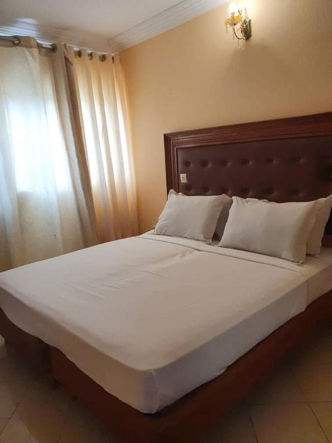 Fini Hotel Bobende يمبي المظهر الخارجي الصورة