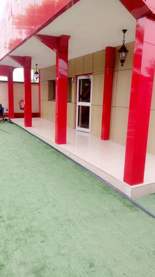 Fini Hotel Bobende يمبي المظهر الخارجي الصورة