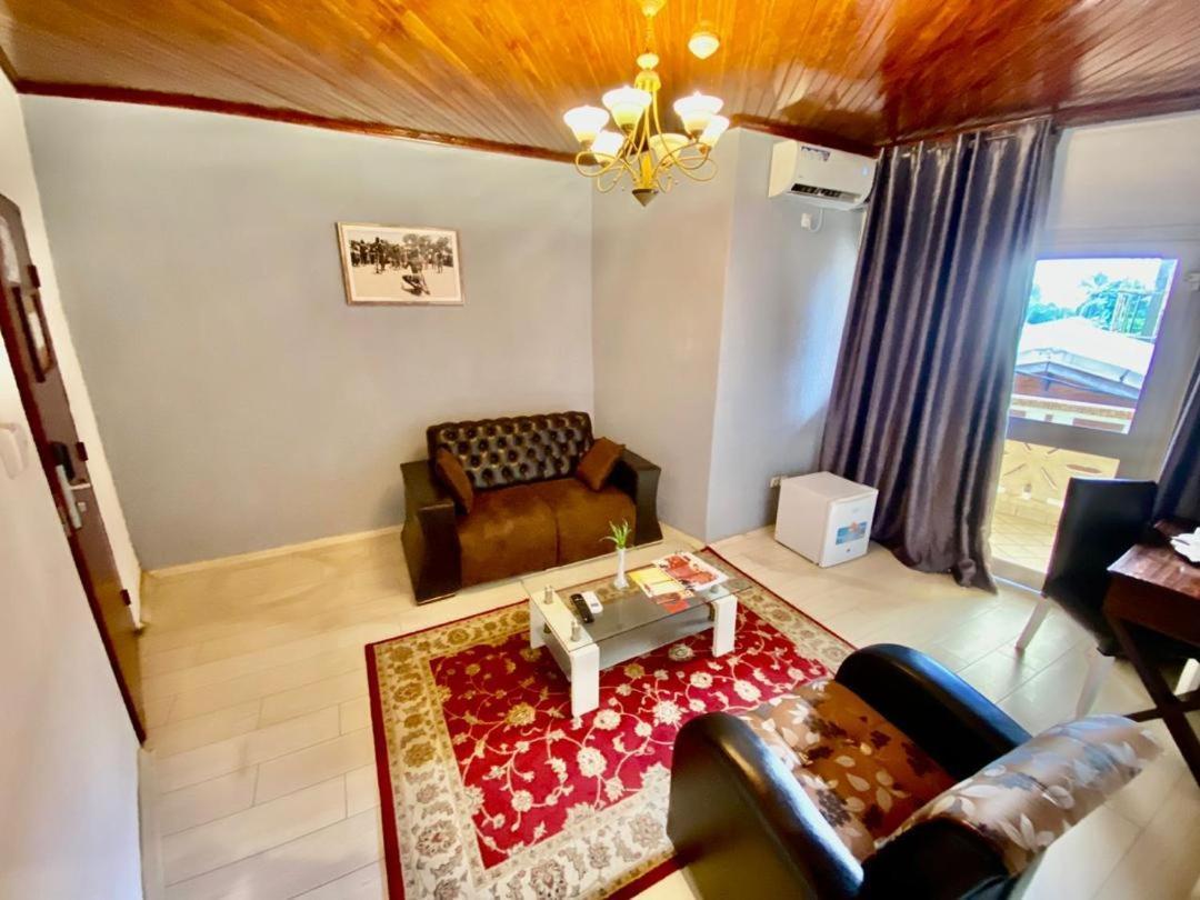 Fini Hotel Bobende يمبي المظهر الخارجي الصورة