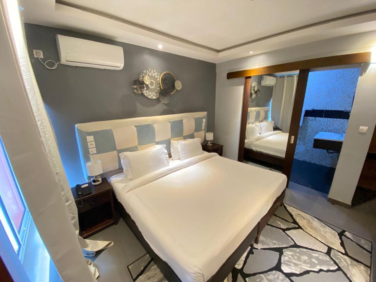 Fini Hotel Bobende يمبي المظهر الخارجي الصورة