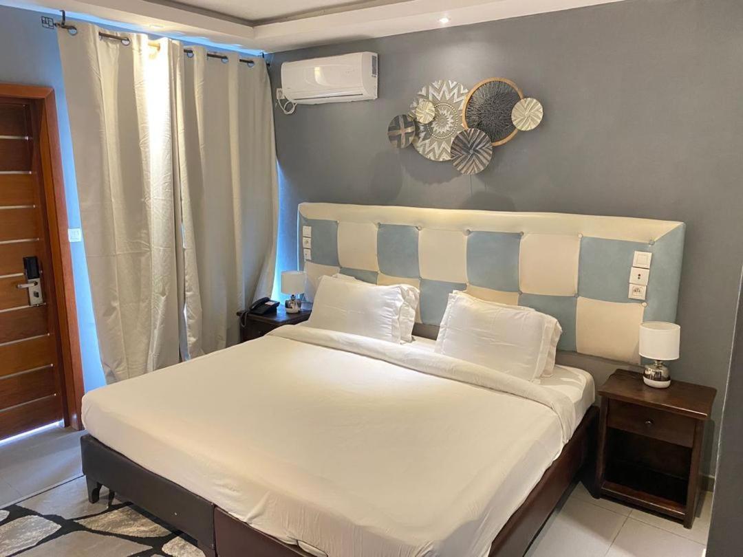 Fini Hotel Bobende يمبي المظهر الخارجي الصورة