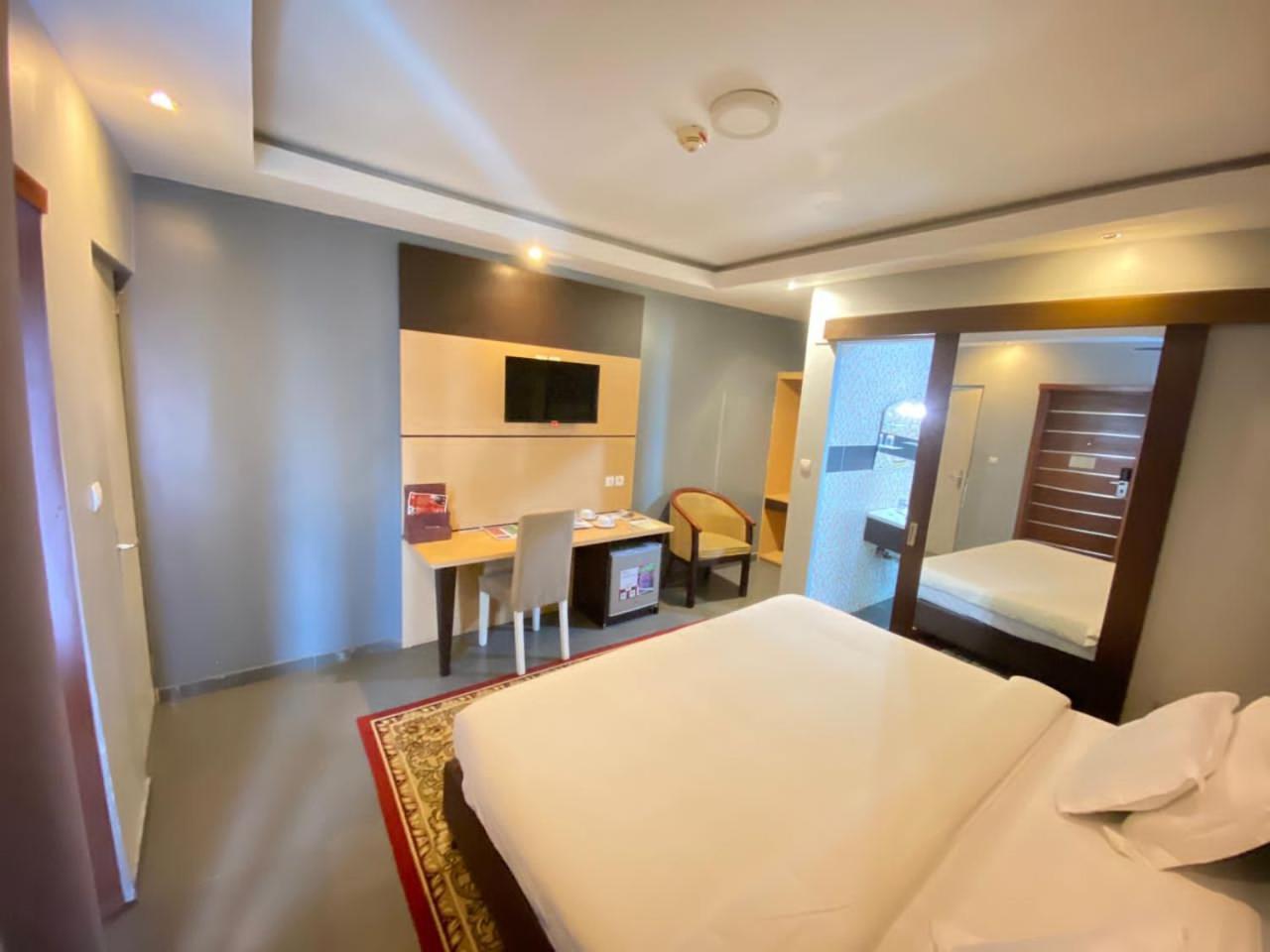 Fini Hotel Bobende يمبي المظهر الخارجي الصورة