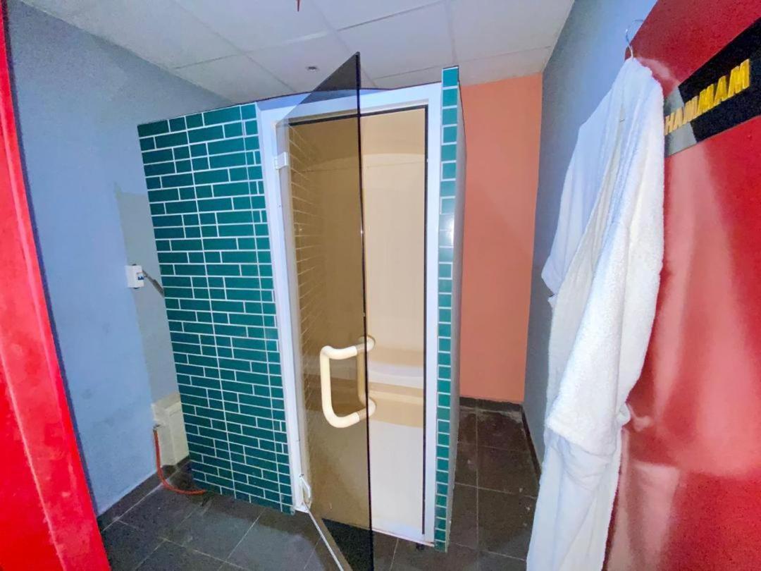 Fini Hotel Bobende يمبي المظهر الخارجي الصورة