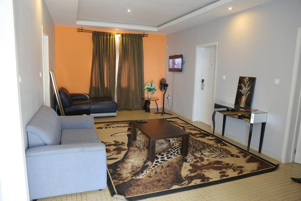 Fini Hotel Bobende يمبي المظهر الخارجي الصورة